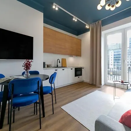 Concierge Golden Hour Apartment Warsaw