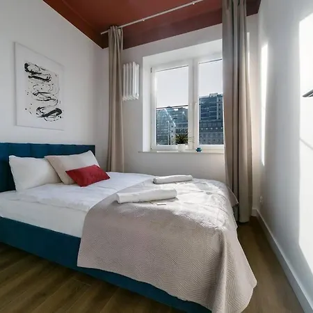 Concierge Golden Hour ורשה