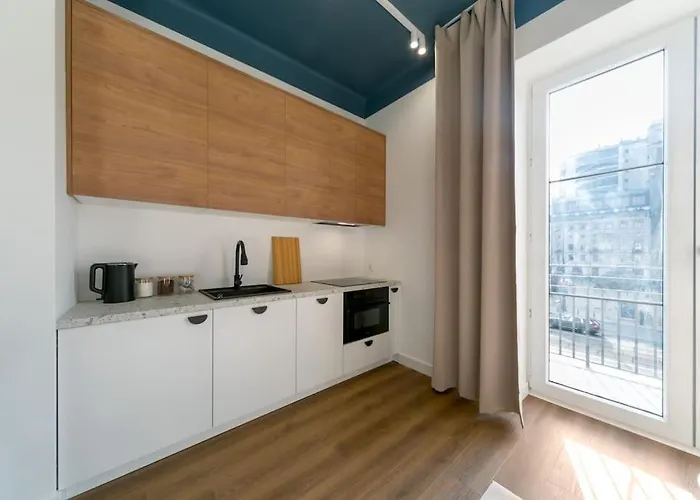 Concierge Golden Hour Apartment